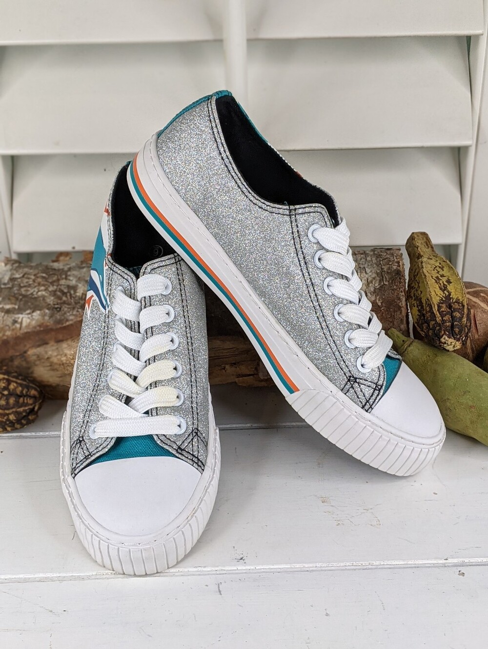 FOCO Miami Dolphins Glitter Low Top Canvas Sneakers